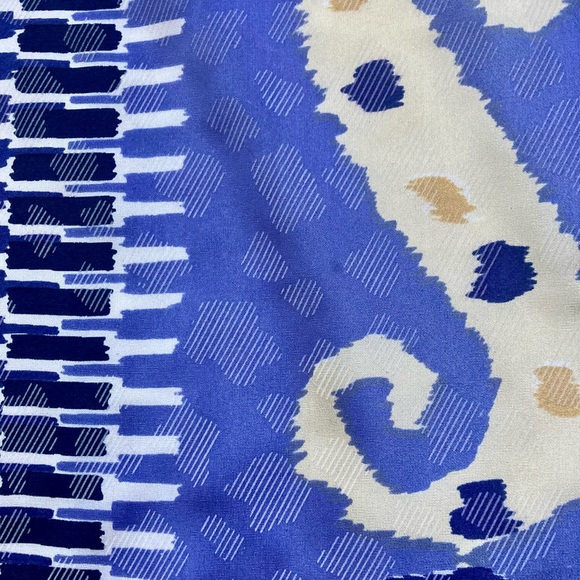 BLUE square scarf - Picture 9 of 10